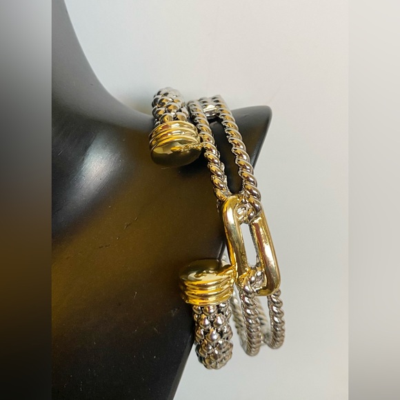 Jewelry - Elegant Two-Tone Bracelet (Set)